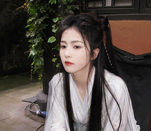 中國女星白鹿凌晨遇電話騷擾！經紀公司怒喊告：絕不姑息