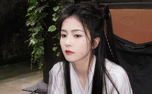 中國女星白鹿凌晨遇電話騷擾！經紀公司怒喊告：絕不姑息