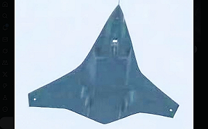 中國最新隱形戰機又曝光！疑試飛「忠誠僚機」專家：對美空中制霸的反制