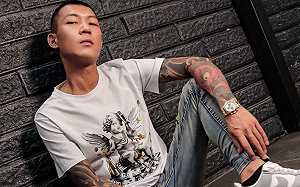 才遇不明人士開槍！網紅鳳梨飲料店遭潑泥水 歹徒抓到了