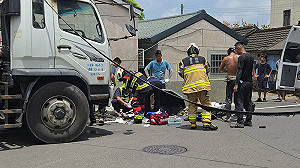 雲林工安意外!吊車誤觸高壓電線爆炸   工人下肢嚴重燒燙傷