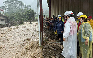 中央與高市府多項補助加速災後復原  陳其邁：山區原民加發500元慰助金