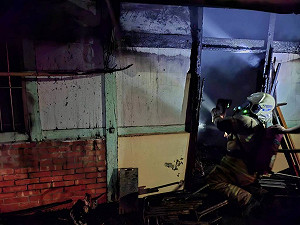 台南東山區民宅煮竹筍釀火警　73歲翁命危送醫