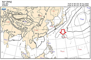 楊柳颱風路徑分歧!鄭明典揭關鍵:「硬擠在高壓內」造成變數