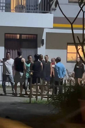 逼大學生下跪磕頭引爆輿論!小琉球潛水店老闆關粉專發道歉聲明