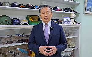 專機飛官洩漏總統行程僅「管束18天」 王定宇質疑：後台太硬？ 