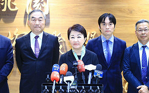 綠營批不顧災情急著出訪 盧秀燕機場受訪：及時趕回