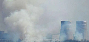 恐有核危機? 扎波羅熱核電站濃煙密佈 廠方 : 烏軍附近大規模砲擊