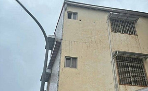 屋漏偏逢楊柳風   高雄老翁修屋頂墜樓身亡