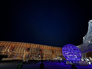 地鐵出包3萬人回不了家 大阪世博臨時開放會場