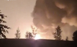 （影）全球最大輸油管線被炸! 烏夜襲布良斯克樞紐 「友誼」管線爆炸起火