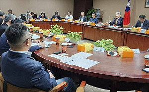 因應美國關稅衝擊　經濟部提五大因應對策　協助廠商升級轉型