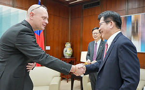 會晤新任波蘭駐台代表   林佳龍：期待波蘭、德國、捷克打造「歐洲晶片三角」