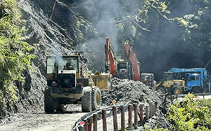 颱風暴雨致路基流失！8/14中橫公路「限重3.5噸以下」才能通行