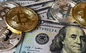 創高後一個月比特幣跌至93K、逾15萬戶爆倉！ 比特幣ETF亦爆發「資金大逃殺」