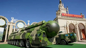 解放軍閱兵前夕突襲預告？東風-100城市發射首公開 高靈活性成軍事基地殺手