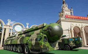 解放軍閱兵前夕突襲預告？東風-100城市發射首公開 高靈活性成軍事基地殺手