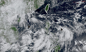 週末雙低壓包夾台灣！南部天氣再轉雨 網崩潰：不要再來了