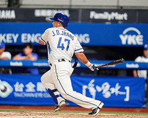 張進德多練一壘自認靈活　笑稱吉力吉撈偷偷練很久