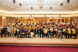 搶攻邱議瑩大旗美地盤  賴瑞隆獲東九區里長主席相挺