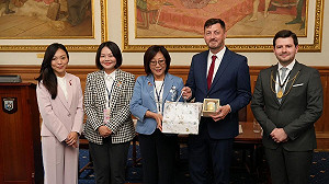 康裕成率團拜會愛丁堡市議會　強化雙城情誼