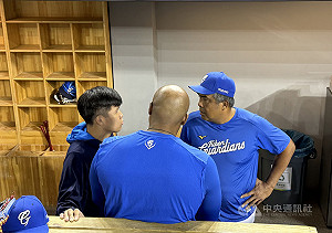 陳連宏兼任打擊教練　點出年輕球員需要修正部分