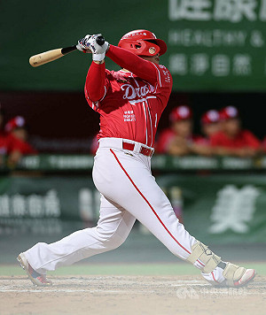 陳子豪代打超前安助龍搶勝  林智勝睽違6年盜壘