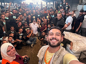 名廚安德瑞斯赴加薩 率世界中央廚房日援百萬份餐