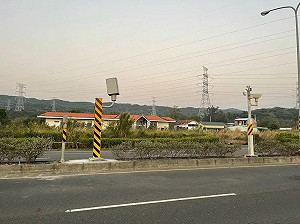 屏東大幅增設測速照相桿   網嘆：度假心情都沒了