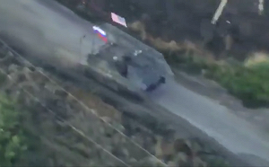 (影) 頓涅茨克激戰俄慘敗! 美國國旗竟現身俄坦克 網怒罵 : 無恥