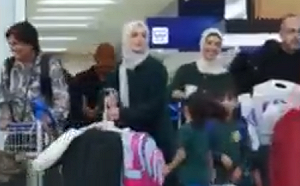 (影) 伊斯蘭恐懼症？阿富汗移民旅館強姦英少女 引千人抗議 多國也爆族群糾紛