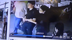 李凈瑜再爆「挽手」影片 友人：中爲羞辱李明哲