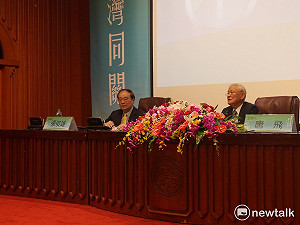 兩千年輪替藍綠都意外 新總統椅原為連戰打造