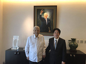 賴揆今請益  李登輝：要企業投資台灣  需解決電力問題