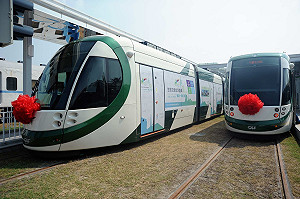 水岸輕軌全線通車 陳菊：訴說高雄百年奮鬥史