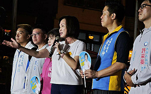 藍白立委齊聚高雄宣講  籲823公投支持核三重啟