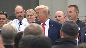 (影) 川普親自加入華府巡邏! 持續加強「駐軍」部署 大量民眾上街抗議