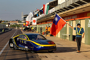 世界太陽能車3千公里挑戰賽起跑   高科大阿波羅太陽能車隊代表台灣參賽