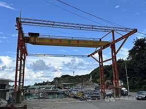 花蓮2漁港起重機閒置6年挨批 縣府已委請鑒定結構