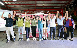 拚進對手本命區比人氣   邱議瑩小港座談會爆滿如主場優勢  