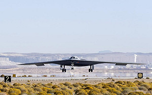 美軍媒《星條旗報》:第二架B-21「突擊者」2025年底前首飛