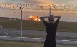 (影) 航空特技彩排剛結束 F-16墜毀爆炸 波蘭飛官殉職