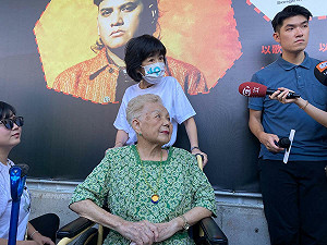 陳佩琪拿掉口罩向總統官員:我有肺腺癌、但盼你看清楚我誠摯要求