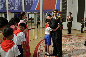 北韓赴俄士兵逾4000傷亡!金正恩眼眶含淚 許下「美好生活」承諾