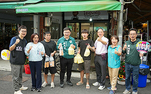 賴瑞隆十全市場掃街  再回擊柯志恩只顧黨意不顧民意