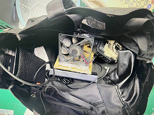 高雄駁二出現偷拍狼!提袋藏攝影機專拍女子裙底   多人受害