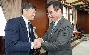 接見東大兩岸小組 林佳龍：台日合作打造「非紅供應鏈」 