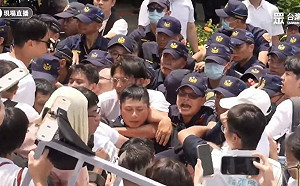 白營批總統府變天安門？尚毅夫：別把違法行為和爭取自由相提並論