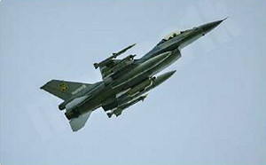 （影）俄2架米-8全毀！烏無人機狂轟克米里亞 俄煉油廠也重創