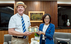 前AIT高雄分處長舊地重遊 訪康裕成盛讚高雄進步神速